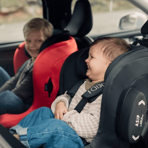 Difference Between the Axkid Minikid and Move 25kg Car Seats - In Car Safety Centre