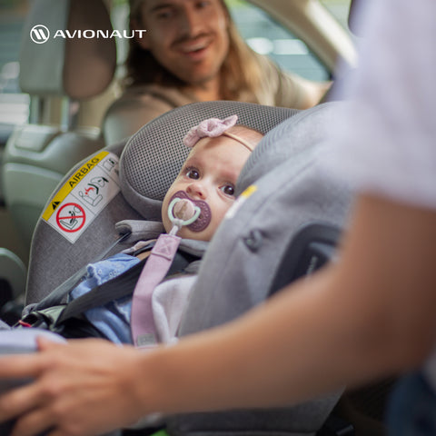 Avionaut Stardust 360 Extended rear Facing car seat in Grey